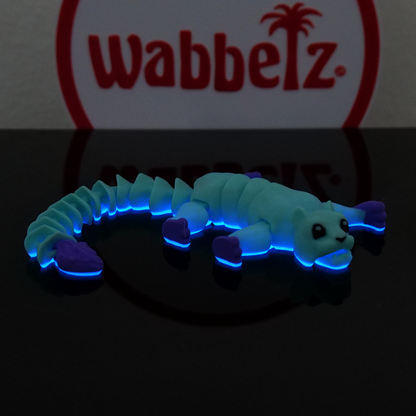 Loewin*Eisblau*Glow*Liegend